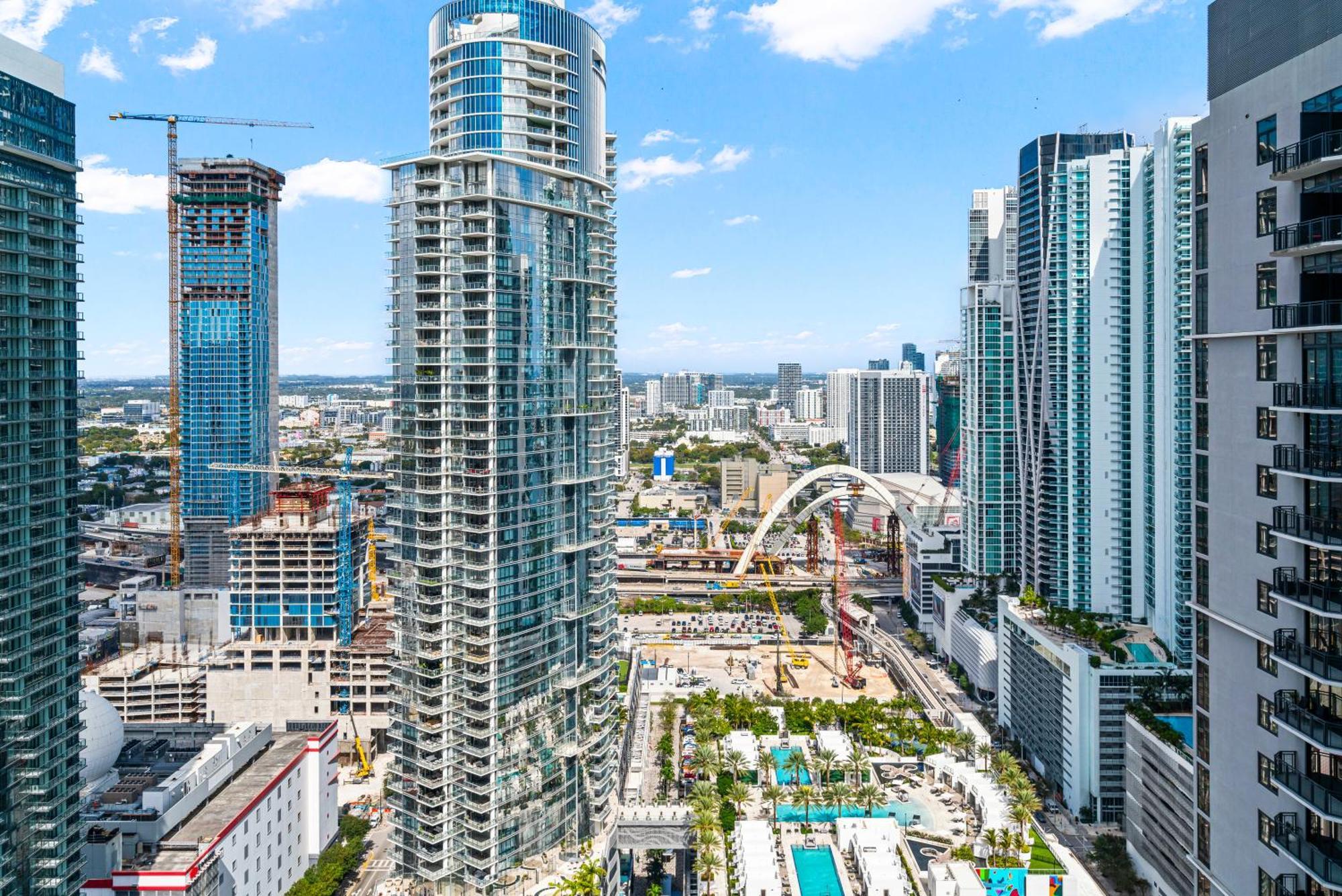 37th Floor - 1bdrm Unt Amazing View At Downtown Miami